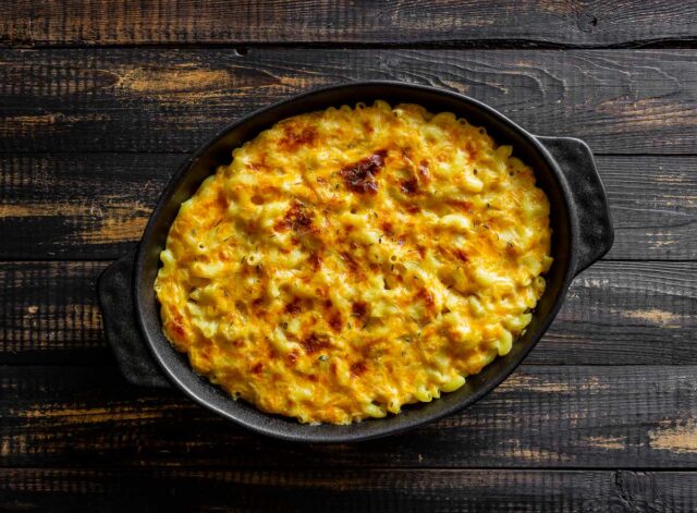 Mac and cheese sitting in a skillet